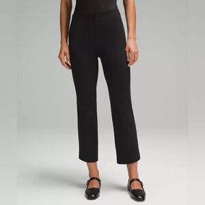 Smooth Fit Pull-On High-Rise Cropped Pant